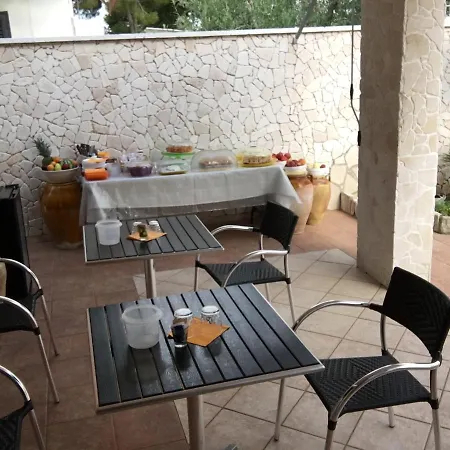 Guest house “angel Bay Punta Prosciutto” Is Located In The Heart Of 3*