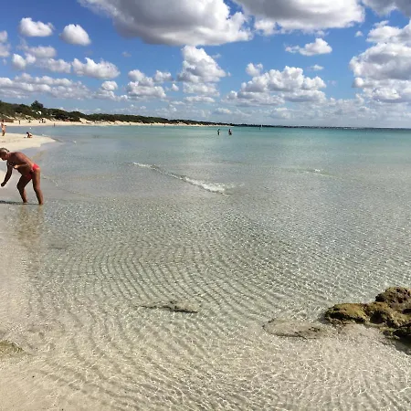 Guest house “angel Bay Punta Prosciutto” Is Located In The Heart Of