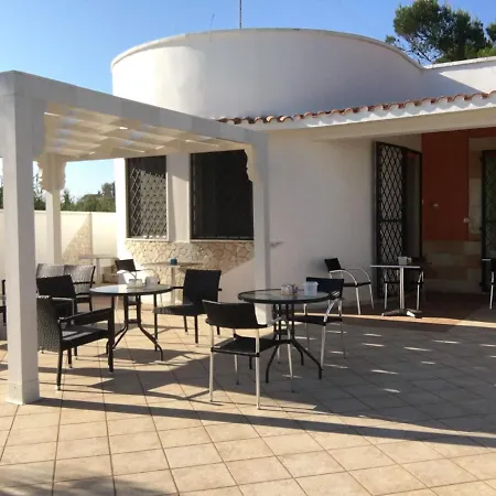 Πανσιόν “angel Bay Punta Prosciutto” Is Located In The Heart Of 3*
